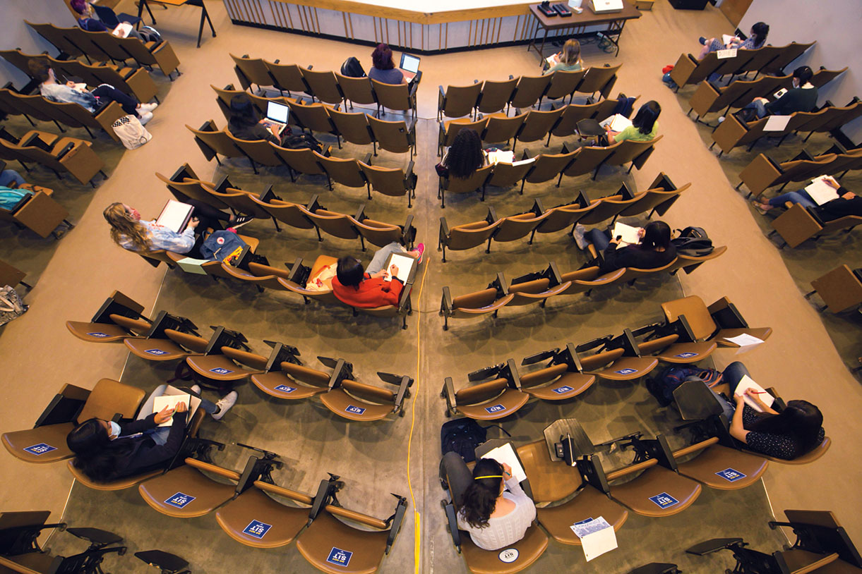 Distanced seating in a class in the Jewett Auditorium during the pandemic