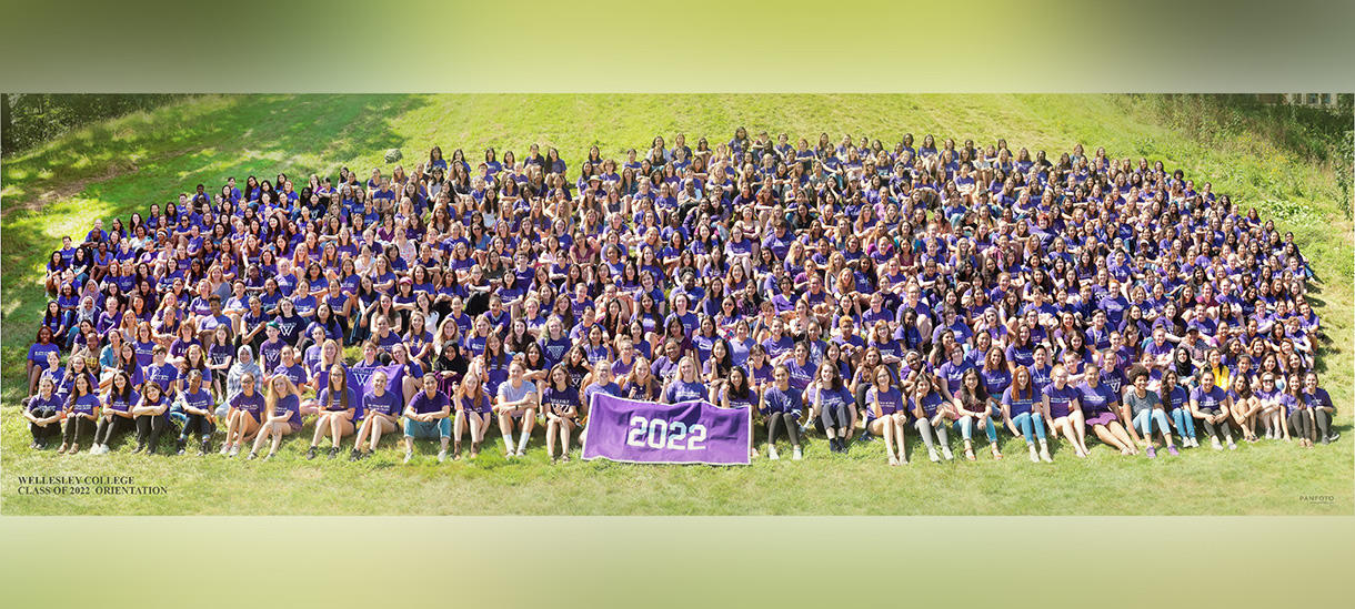 a sea of purple: the class of 2022 orientation photo on Severance Hill.  Class of 2022 orientation photo courtesy of Panfoto